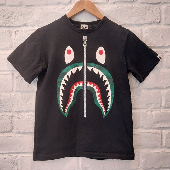 Bathing Ape Bape 1st Camo Shark T-Shirt Boys Size 150 US Kids M 10-12 years old.